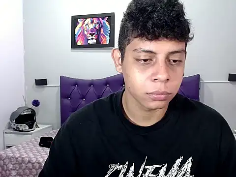 Snapshot of Alejandroo_22 chatting on 09.24.25 Alejandroo 22 online show from 09.24.25