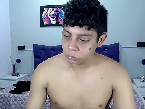 Snapshot of Alejandroo_22 chatting on 10.03.25 Alejandroo 22 online show from 10.03.25