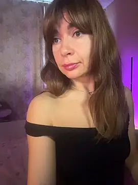 Snapshot of Mary_Kiitty chatting on 12.04.25 Mary Kiitty online show from 12.04.25