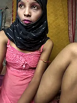 Cutesoma01 online show from 10.28.25