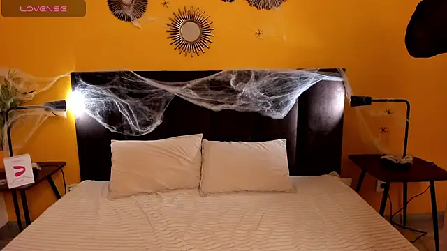 Jessie Curlyy online show from 10.23.25