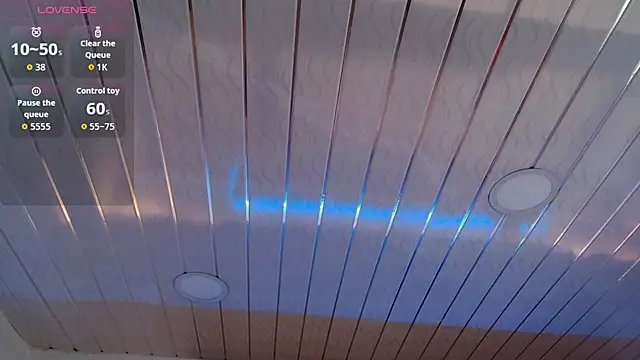 Cristal Velle online show from 09.17.25