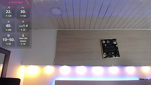 Cristal Velle online show from 10.07.25