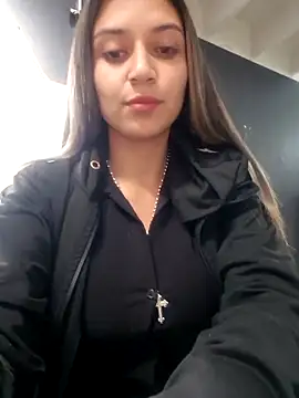 Isabella Varella online show from 09.30.25