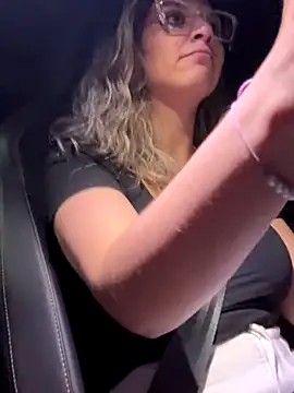 Isabella Varella online show from 11.08.25