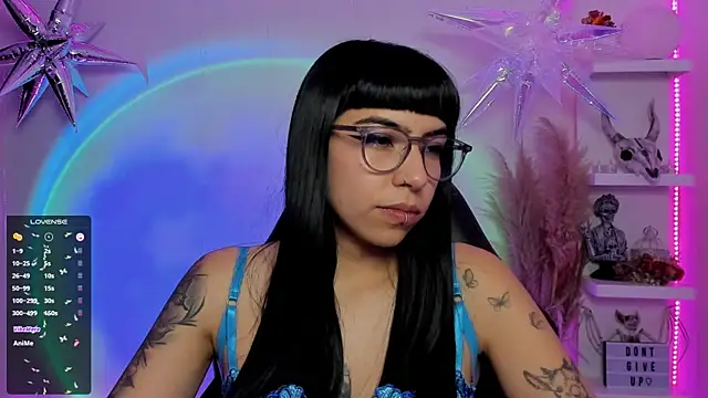 Saraa Desiree online show from 03.04.25