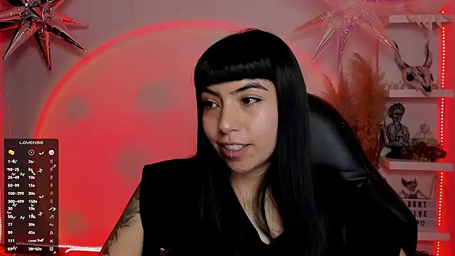 Saraa Desiree online show from 03.06.25