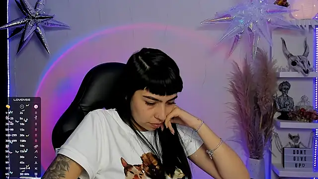 Saraa Desiree online show from 03.07.25