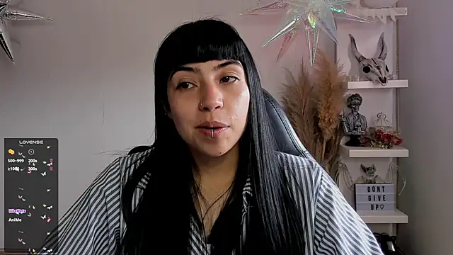 Saraa Desiree online show from 03.08.25