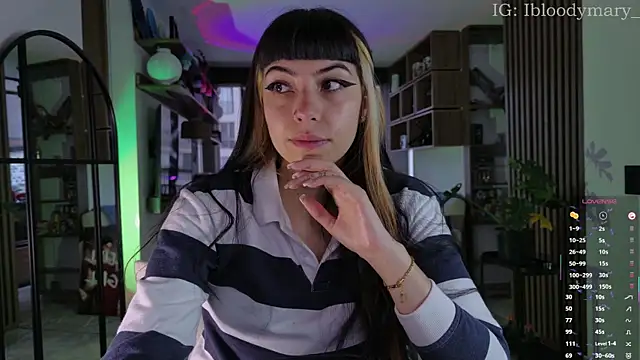 Snapshot of Saraa_Desiree chatting on 05.13.26 Saraa Desiree online show from 05.13.26