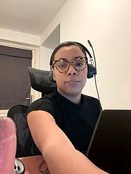 Melia Rayne online show from 12.03.25