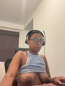 Snapshot of Melia_Rayne chatting on 06.29.26 Melia Rayne online show from 06.29.26
