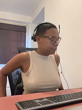 Snapshot of Melia_Rayne chatting on 07.09.26 Melia Rayne online show from 07.09.26