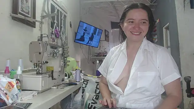 Snapshot of abbydirtys chatting on 11.22.25 abbydirtys online show from 11.22.25