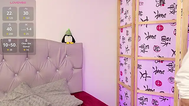 Snapshot of Devil_AliceXo chatting on 11.25.25 Devil AliceXo online show from 11.25.25