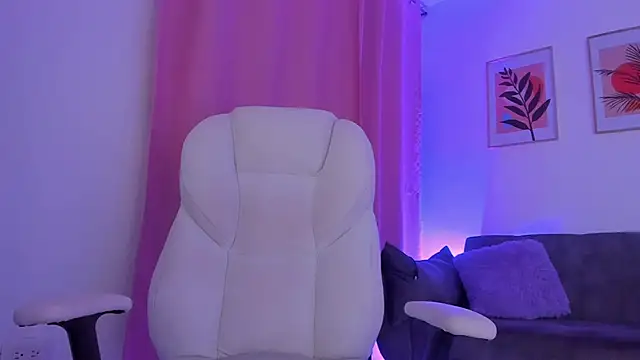 Snapshot of gaaby_foxx chatting on 02.04.26 gaaby foxx online show from 02.04.26