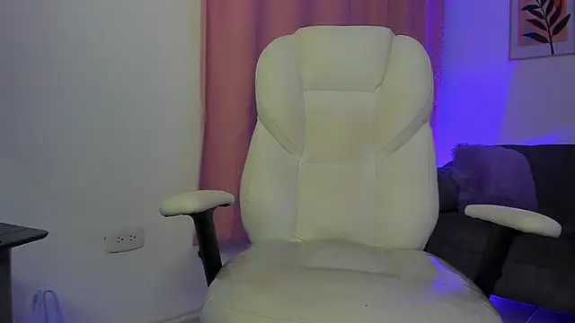 Snapshot of gaaby_foxx chatting on 02.05.26 gaaby foxx online show from 02.05.26