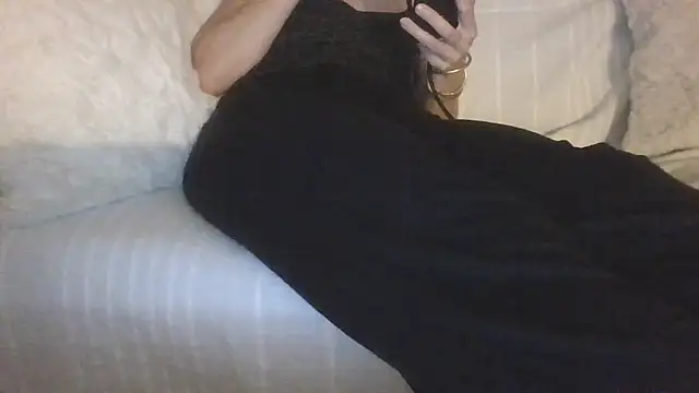 Snapshot of Valentinette chatting on 04.22.26 Valentinette online show from 04.22.26