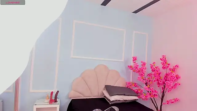 Candaceoweens online show from 03.08.25