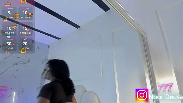 Candaceoweens online show from 03.29.26