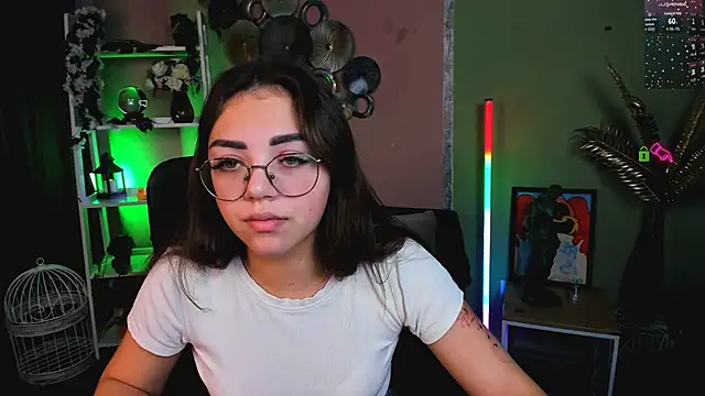 kiki swan online show from 12.03.25