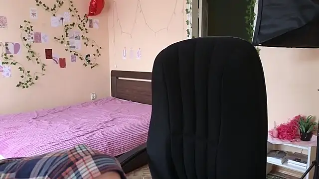 Wane Witch online show from 04.19.26