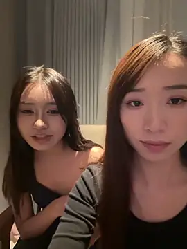 Snapshot of TOP_yoyo chatting on 10.13.25 TOP yoyo online show from 10.13.25