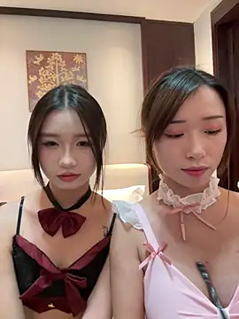 Snapshot of TOP_yoyo chatting on 11.13.25 TOP yoyo online show from 11.13.25