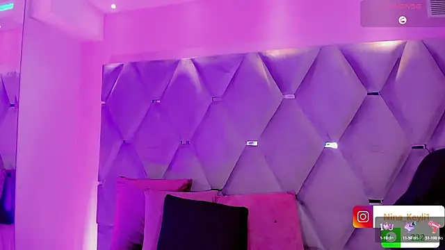 Nina Keyli online show from 12.15.25