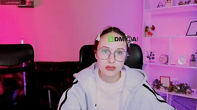 mona cloud online show from 12.16.25