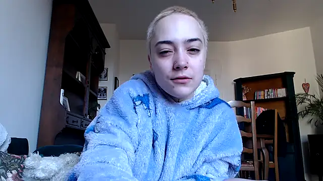 Snapshot of OllympeKaii chatting on 03.17.25 OllympeKaii online show from 03.17.25