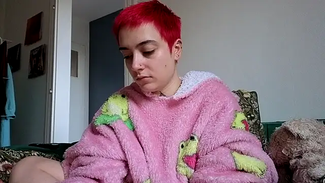 Snapshot of OllympeKaii chatting on 10.20.25 OllympeKaii online show from 10.20.25