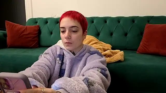 Snapshot of OllympeKaii chatting on 10.29.25 OllympeKaii online show from 10.29.25