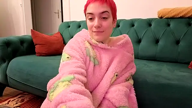 Snapshot of OllympeKaii chatting on 11.05.25 OllympeKaii online show from 11.05.25