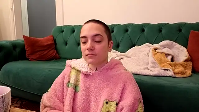 Snapshot of OllympeKaii chatting on 11.07.25 OllympeKaii online show from 11.07.25