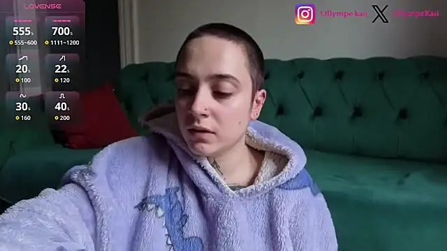 Snapshot of OllympeKaii chatting on 11.14.25 OllympeKaii online show from 11.14.25