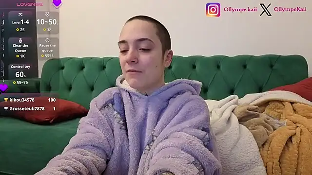 Snapshot of OllympeKaii chatting on 11.29.25 OllympeKaii online show from 11.29.25