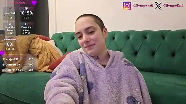 Snapshot of OllympeKaii chatting on 12.01.25 OllympeKaii online show from 12.01.25