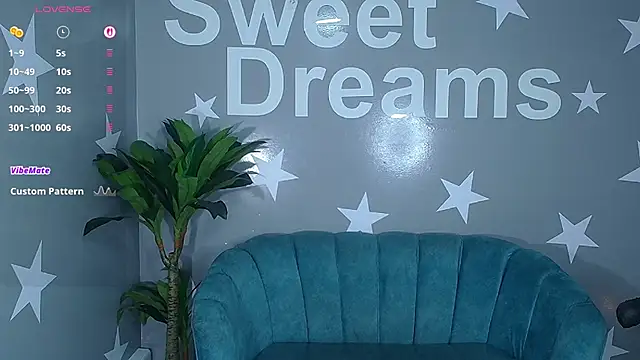 Snapshot of emma_wockll_t chatting on 11.20.25 emma wockll t online show from 11.20.25