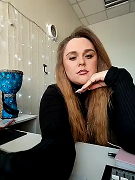 Juicy PeachLux online show from 02.06.26