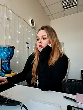 Juicy PeachLux online show from 02.07.26