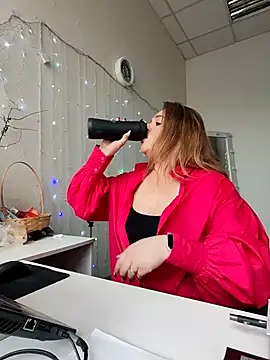 Juicy PeachLux online show from 05.10.26