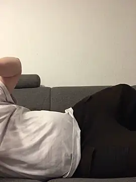 Snapshot of Derbaer1990 chatting on 11.09.25 Derbaer1990 online show from 11.09.25