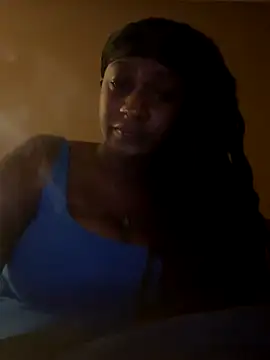 Snapshot of Dymmmm chatting on 10.19.25 Dymmmm online show from 10.19.25