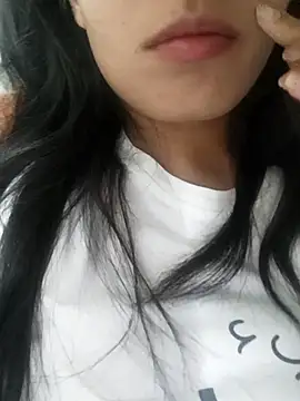 saraaxx1 online show from 10.08.25