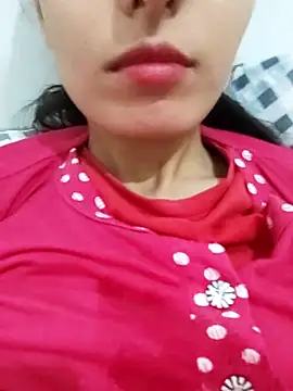 saraaxx1 online show from 11.13.25