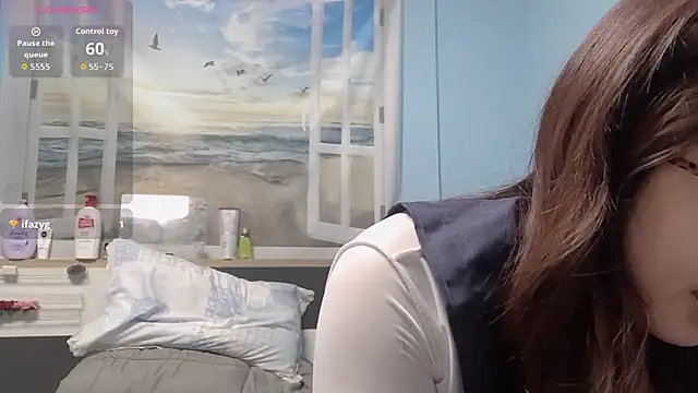 Snapshot of X-xiao-888 chatting on 10.28.25 X-xiao-888 online show from 10.28.25