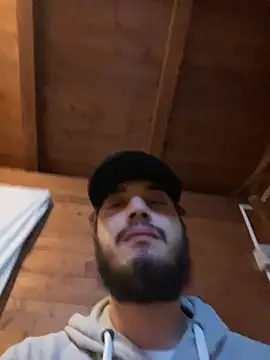 Snapshot of Bello98sud chatting on 03.05.25 Bello98sud online show from 03.05.25