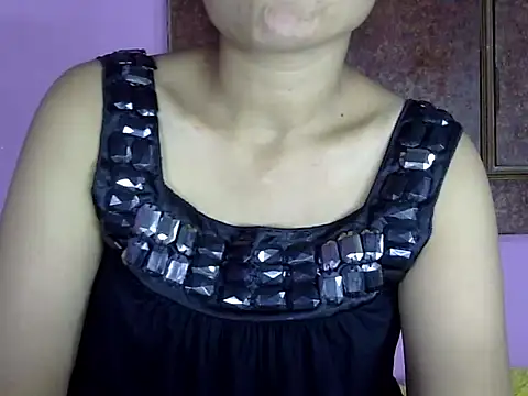 Snapshot of priya_patel chatting on 11.20.25 priya patel online show from 11.20.25