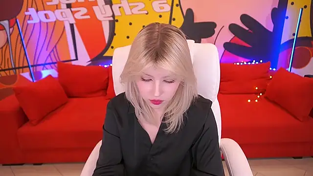 Snapshot of SelenaIris chatting on 03.14.25 SelenaIris online show from 03.14.25